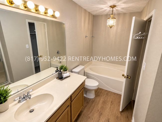 Building Photo - 208 Oak Meadow Ln
