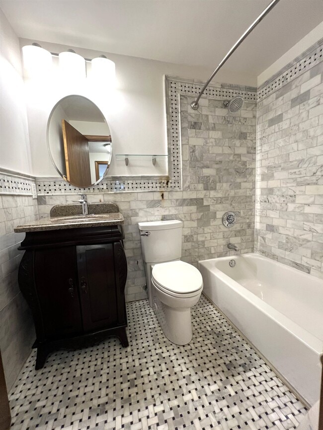 Building Photo - 116 Bluestone Dr