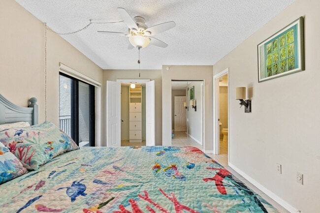 Building Photo - Fully Furnished Beautiful 2 Bedroom Seasca...