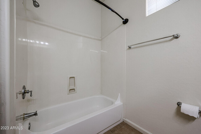 Building Photo - 4603 W Villa Linda Dr