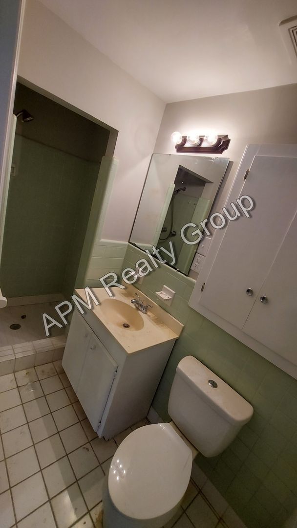 Building Photo - 1615 S Beltline Blvd