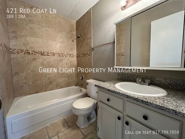 Building Photo - 421 Red Coat Ln