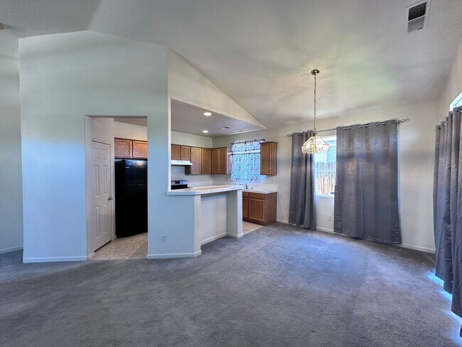 Building Photo - 10427 Chadwell Dr