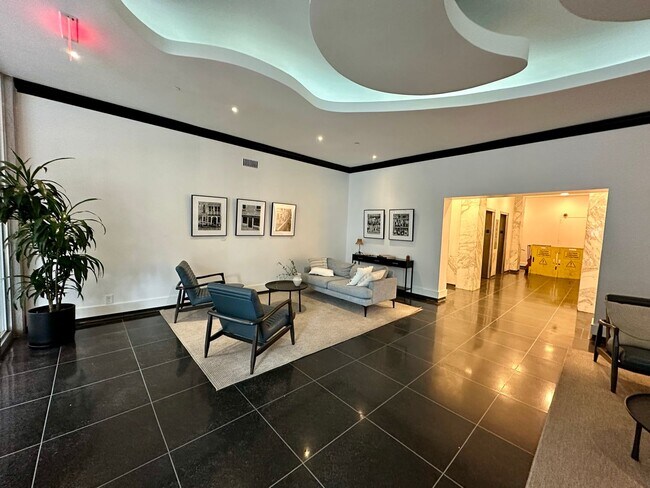 Building Photo - 1 BED | 1 BATH | DRAYTON TOWER | ALL UTILITIES INCLUDED