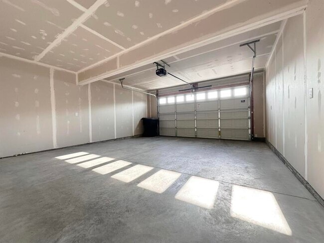 Building Photo - 250 W 1200 S