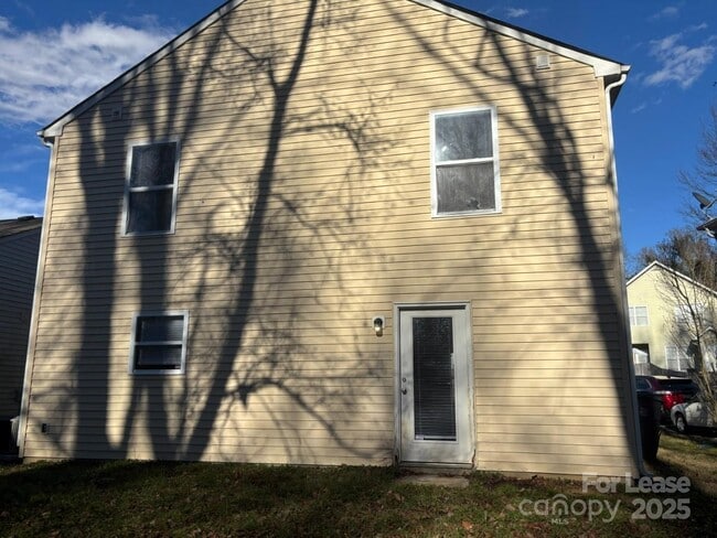 Building Photo - 1124 New Day Ct