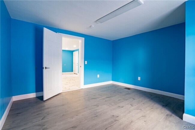 Building Photo - 599 Albany St