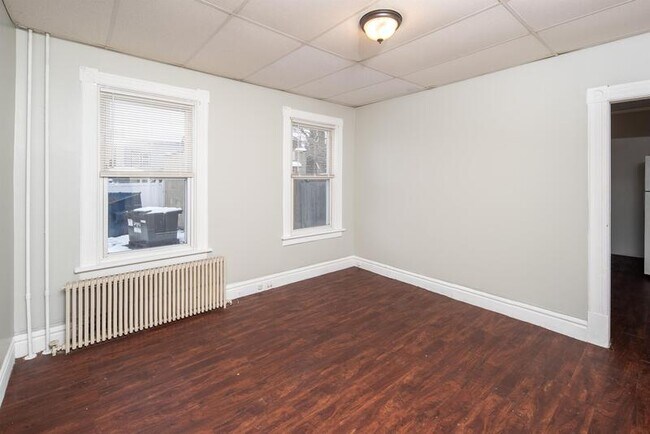Building Photo - 13 112th St