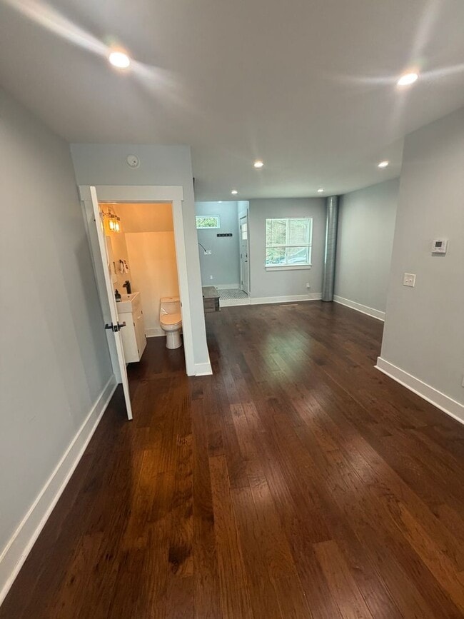 Building Photo - Lawrenceville 3 Bed, 2.5 Bath House with Parking for Lease July 1!