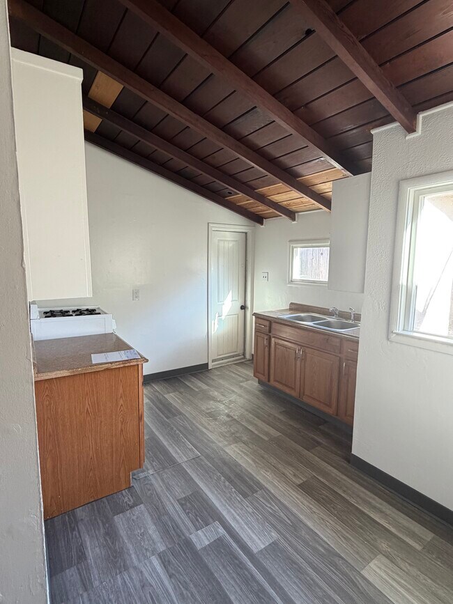 Building Photo - 165 East St