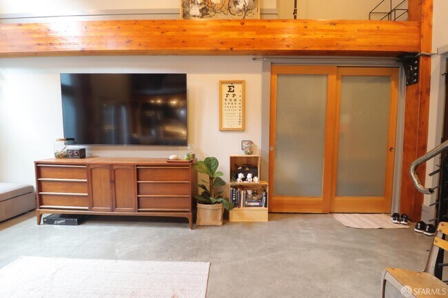 Building Photo - 6105 San Pablo Ave