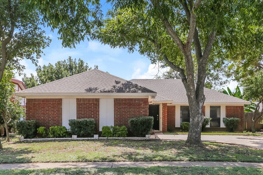 Primary Photo - 3309 Country Creek Ln