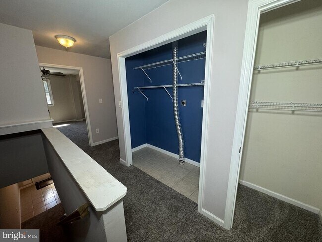 Building Photo - 832 Woodchuck Ln
