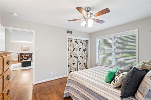 Building Photo - 9203 Livenshire Dr