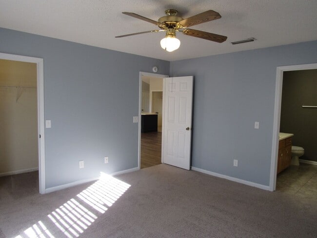 Building Photo - Quail Hollow Subdivision!