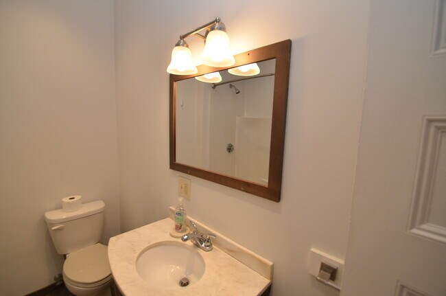 Building Photo - 51-2 North Ave