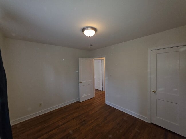 Building Photo - 356 Melbourne Ct