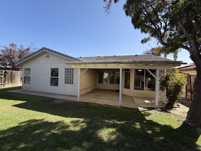 Building Photo - 5310 Summer Cypress Dr