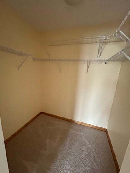 Main Bedroom walk in Closet - 510 Clubhouse Dr