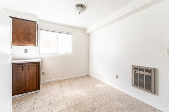 Building Photo - 180 E 100 N