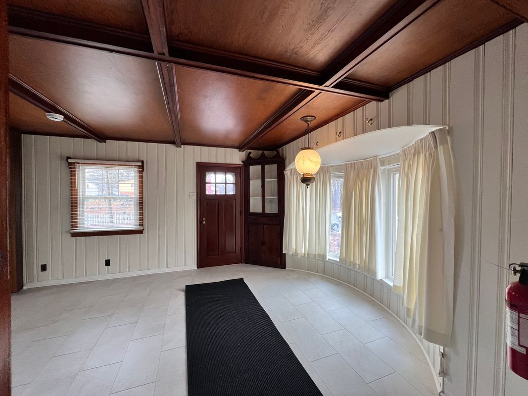 Building Photo - 222 Berlin Rd N