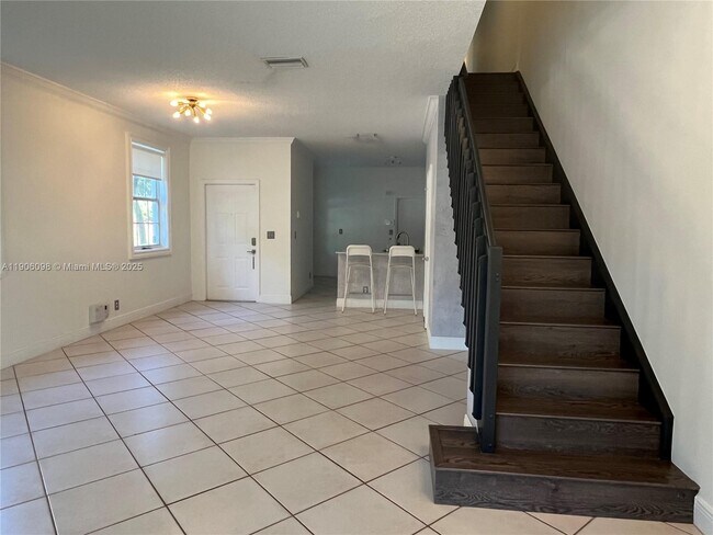 Building Photo - 2045 Pompeii Ct