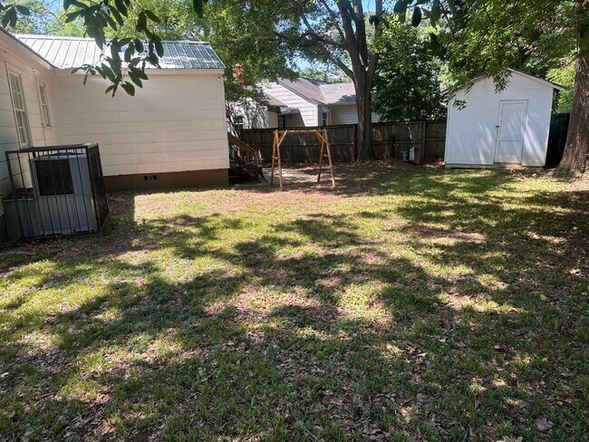 Building Photo - 67 Cedar Knoll