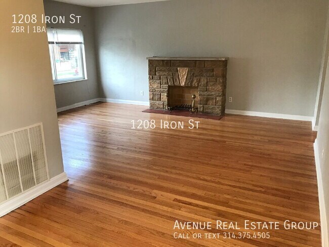 Building Photo - 1208 Iron St-