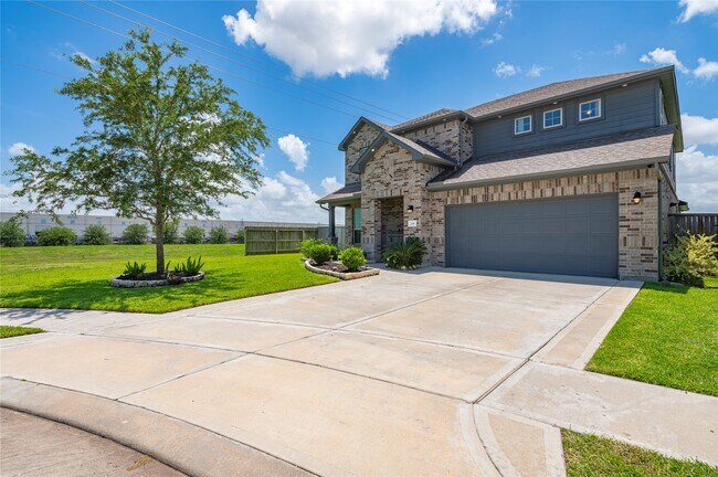 Building Photo - 288 Kara Mist Ct
