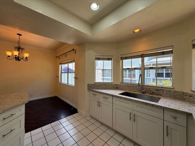 Building Photo - Bright 3BD/3BA Home in Scripps Ranch with Two Balconies, Private En-Suite Baths & Community Pool