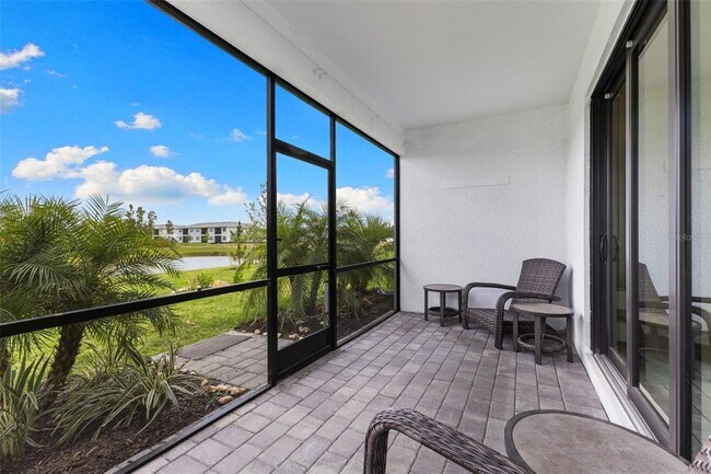 Building Photo - 10868 Sun Drop St