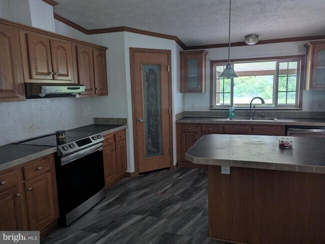 Building Photo - 6703 Westville Rd