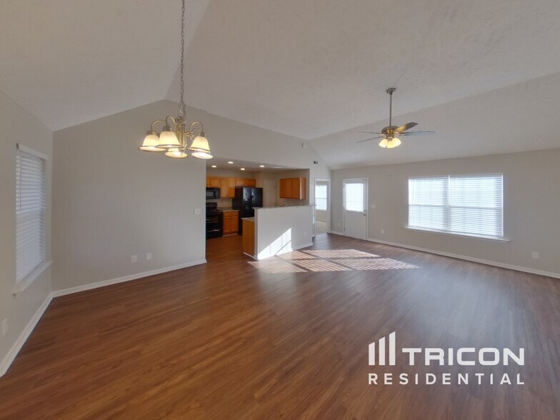 Building Photo - 3018 Barretts Ridge Dr