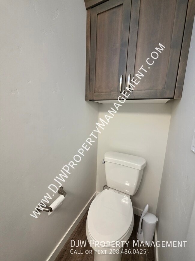 Building Photo - 2351 E Danzee Dr