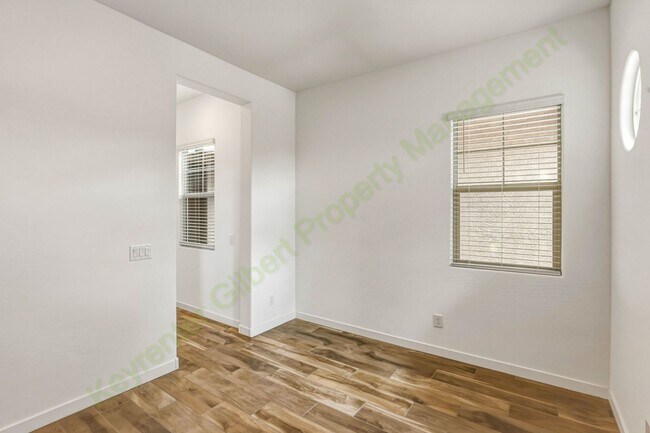 Building Photo - Stunning Gilbert Home Located in the Beautiful Belrose Gated Community!