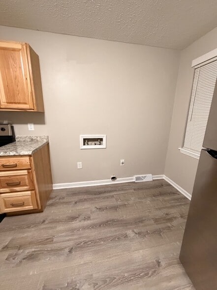 Washer/Dryer Hookups - 3203 Island Rd