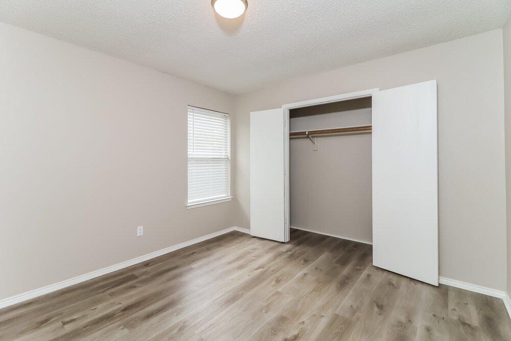 Building Photo - 8128 Twin Oaks Trail