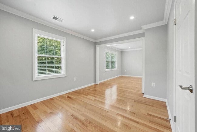 Building Photo - 9913 Rosewood Hill Cir