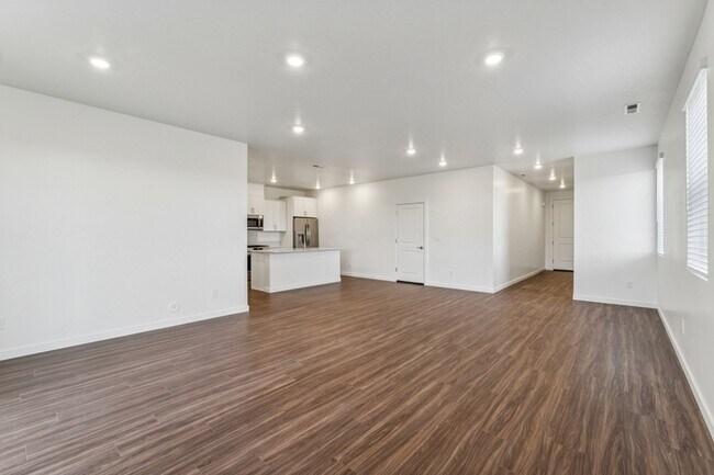 Building Photo - 8284 W Grey Alder Dr