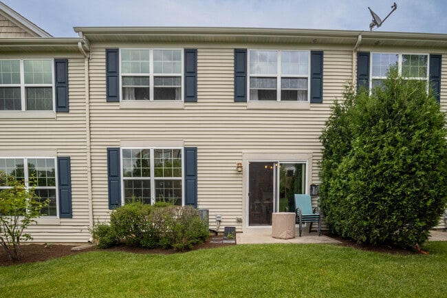 Building Photo - 9875 Williams Dr