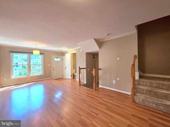 Building Photo - 3004 Kings Village Rd
