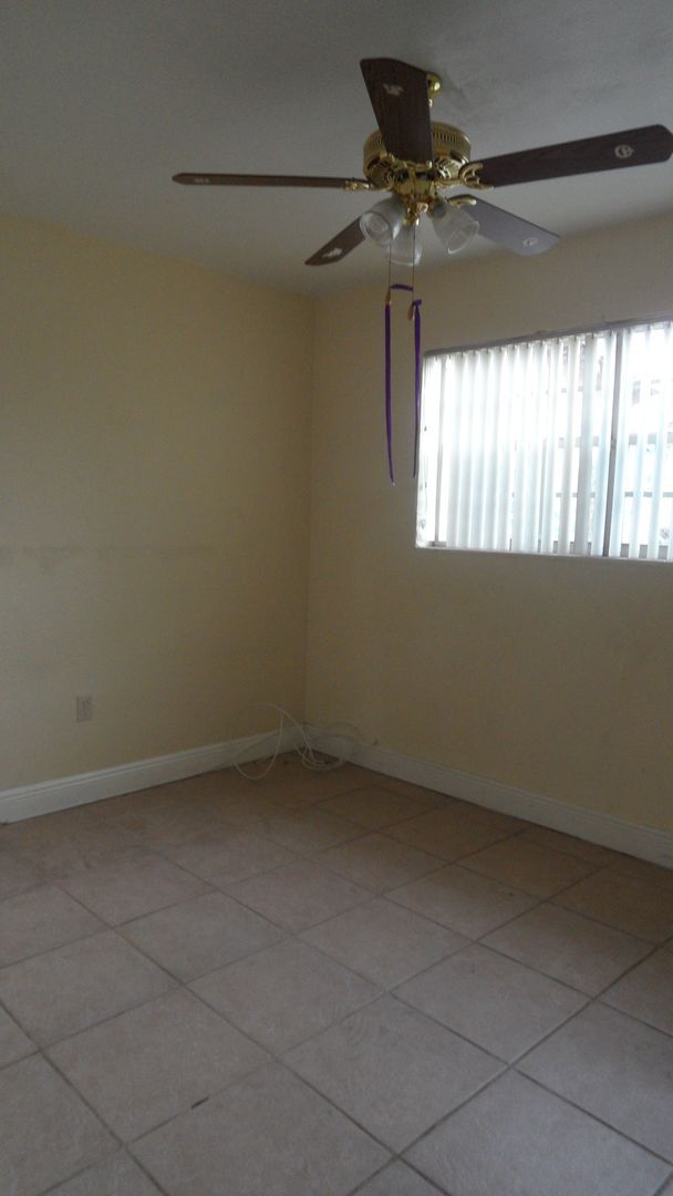 Building Photo - 3-Bed, 2-Bath Single-Family Home in Hollywood!