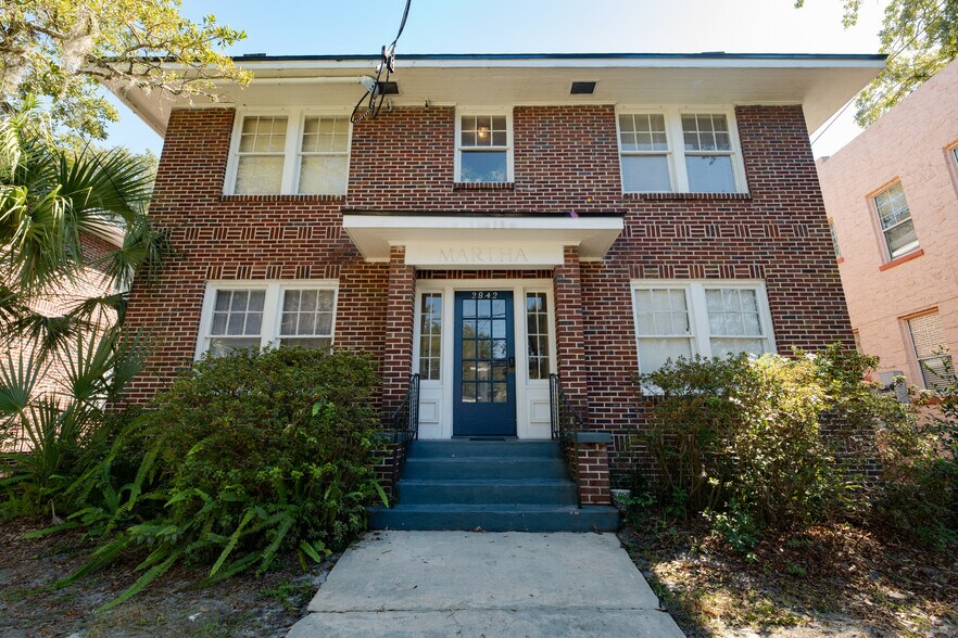 Primary Photo - 2842 Park St