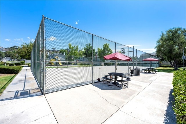 Building Photo - 6644 Bridle Cir