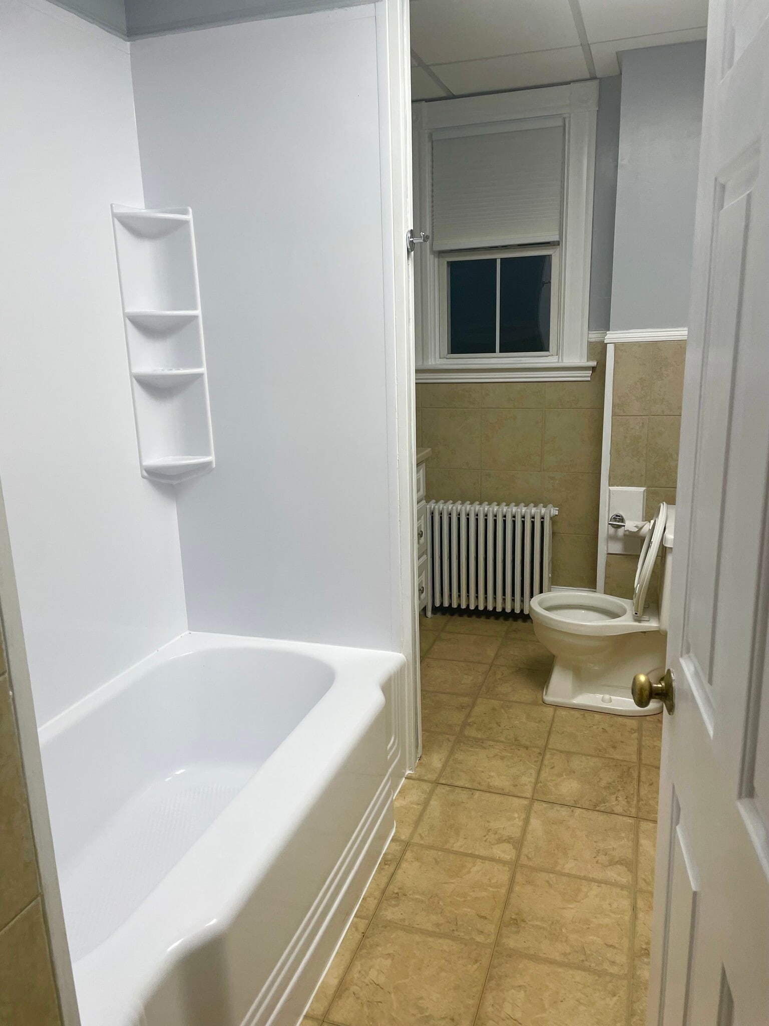 Shower and tub - 11 Sherman St