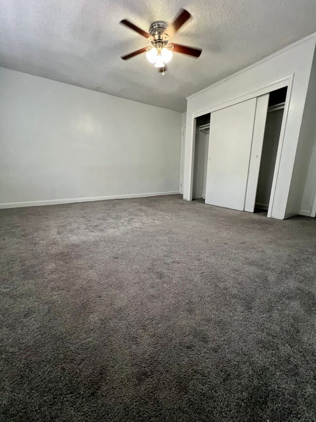 Building Photo - Stunning 3-Bedroom Townhome in Drexel Hill! Available NOW!