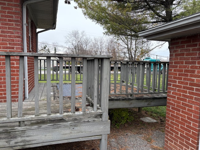 Building Photo - 4408 Cane Run Rd