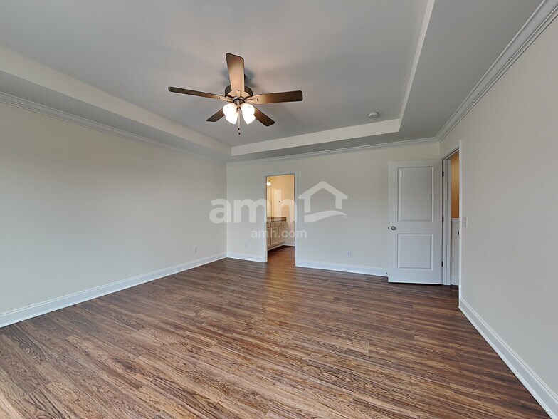 Building Photo - 3014 Lucky Ln