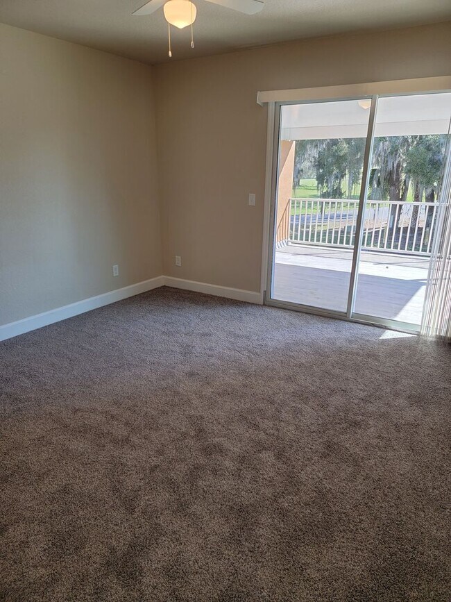Building Photo - Gorgeous 3/2 Townhome in Lakeside!!!!
