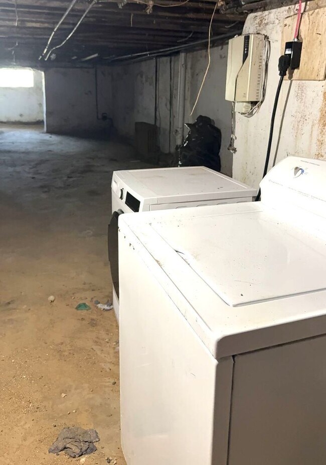 Building Photo - 6616 Chew Ave